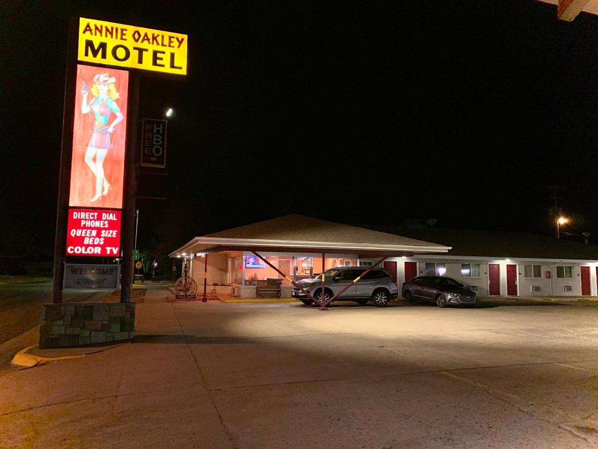 Annie Oakley Motel Окли Экстерьер фото